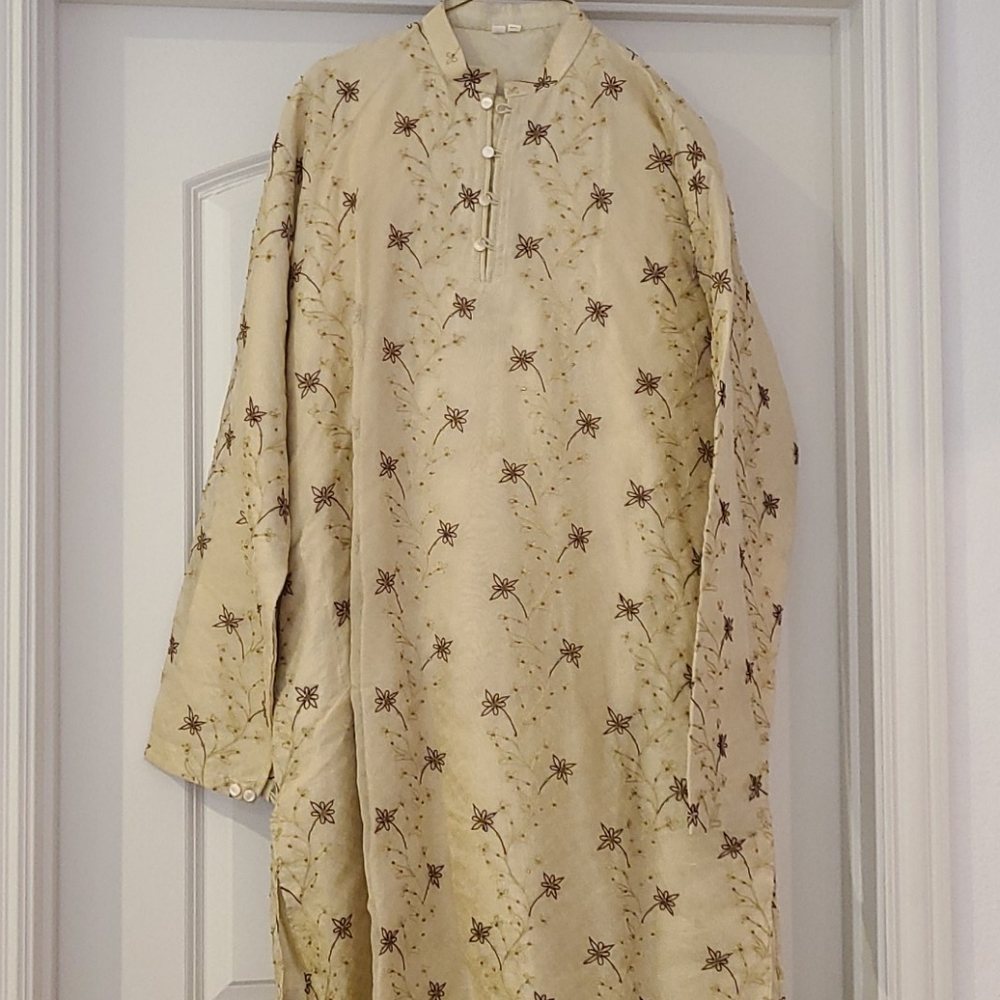 Mens large Pakistani Indian outfit